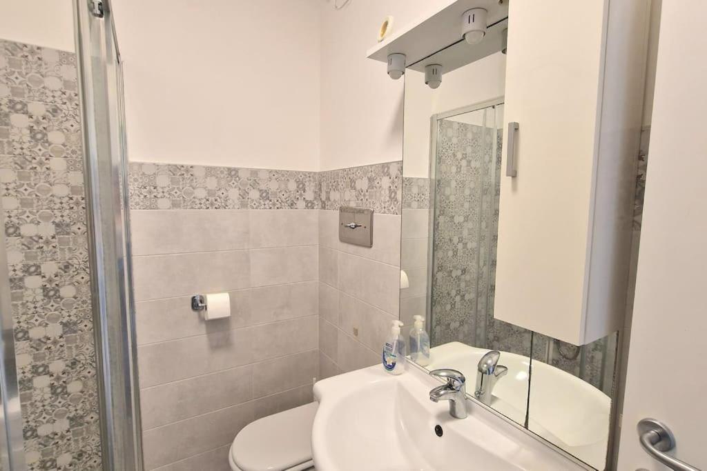 Europa Pool Apartment Bardolino Luaran gambar